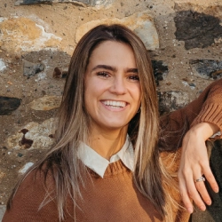 Mia