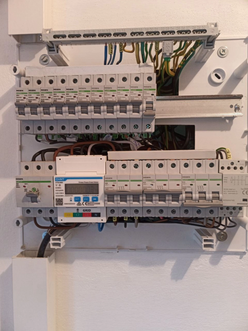 Práce v portfoliu - Montáž a vyzbrojení rozvaděče