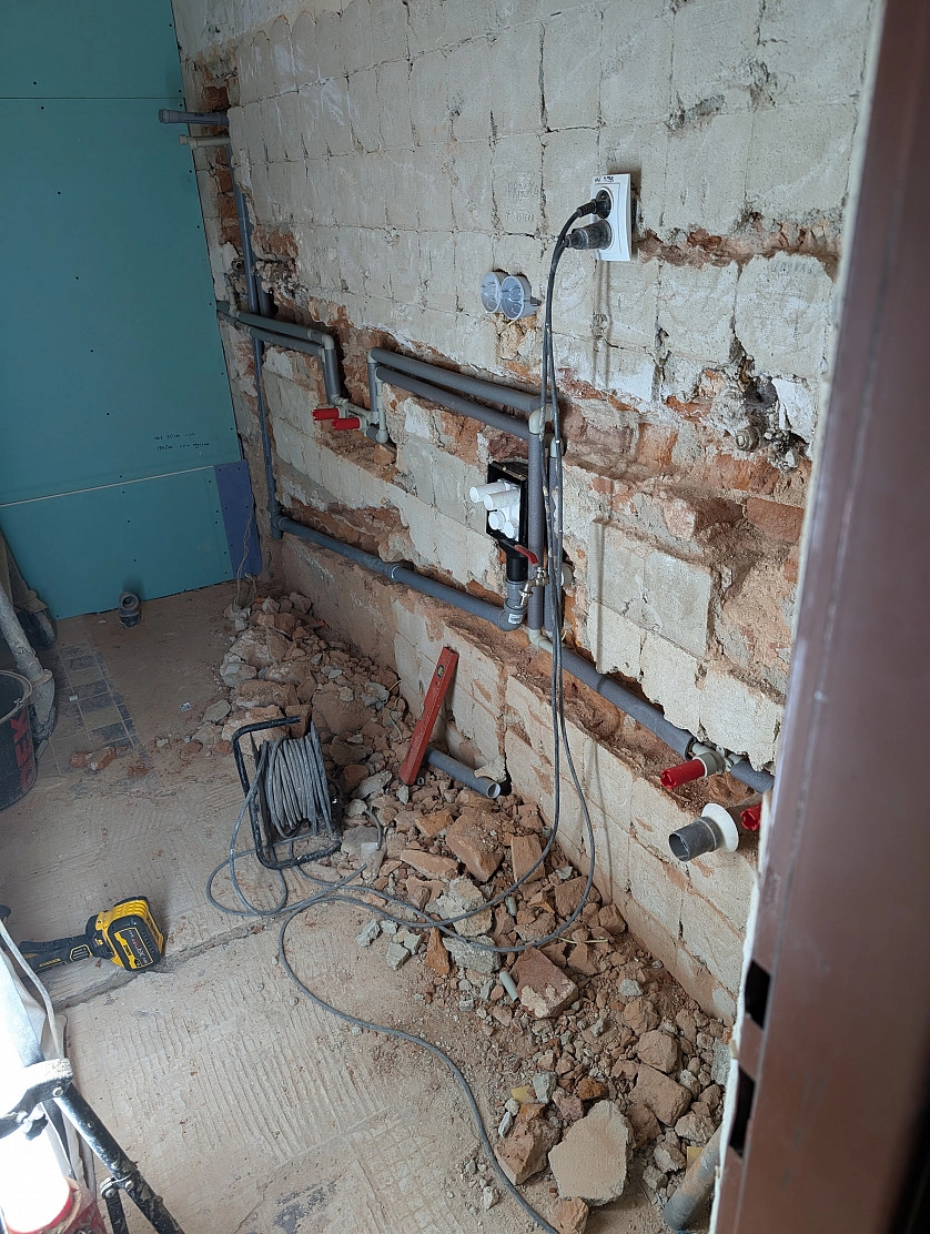 Práce v portfoliu - rekonstrukce koupelny - fotografie 4