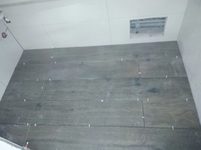 Práce v portfoliu - Zednicina, podlaharske práci,obklady, malování - fotografie 6