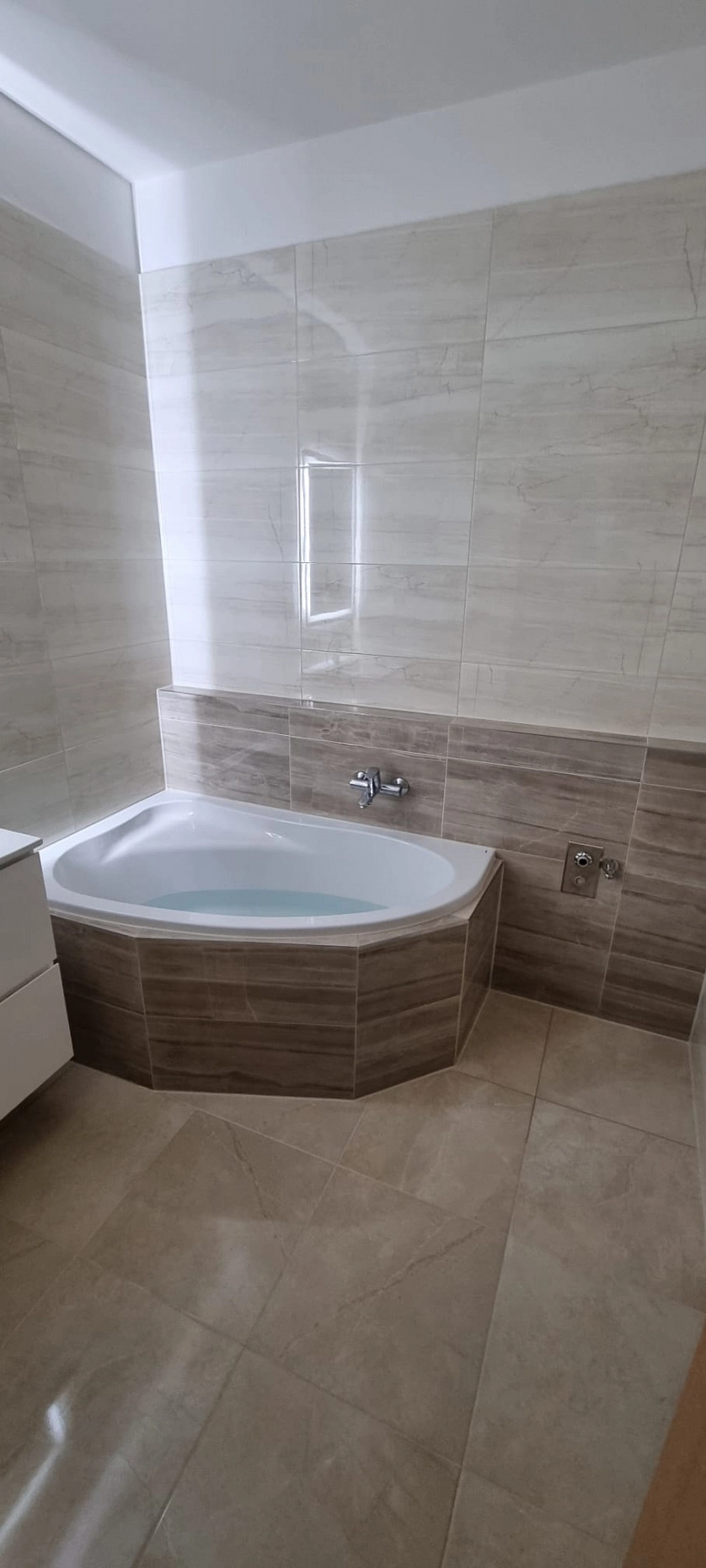 Práce v portfoliu - Rekonstrukce koupelny na klíč v Praze Záběhlicích - fotografie 2