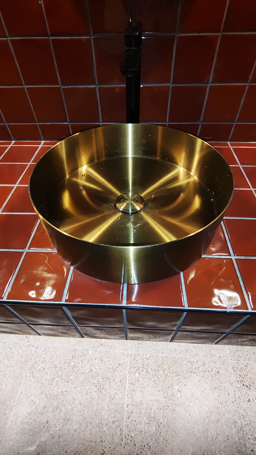 Práce v portfoliu - Монтаж унитаза и раковины - fotografie 3