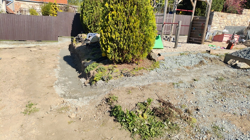 Práce v portfoliu - Установка забора из камня - fotografie 3