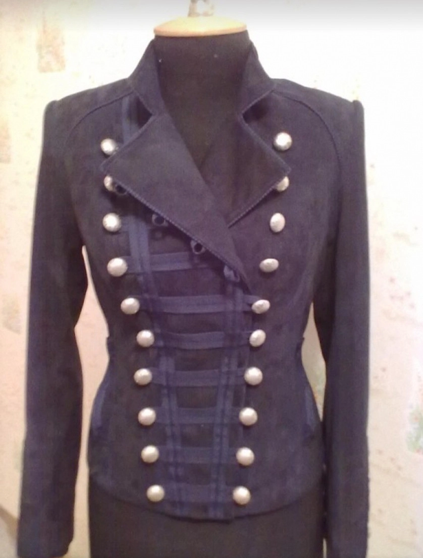 Práce v portfoliu - Bunda a sukně - fotografie 2