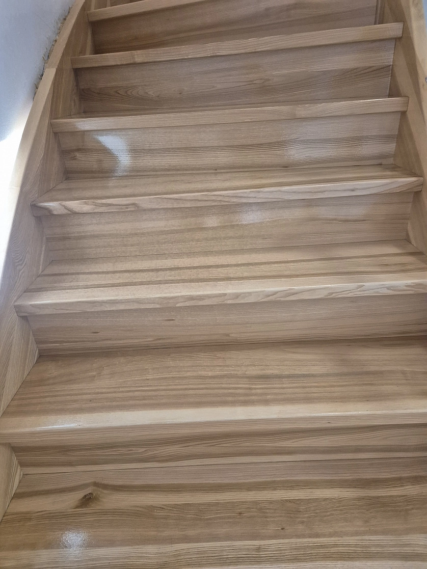 Práce v portfoliu - Lakování nábytku - fotografie 5