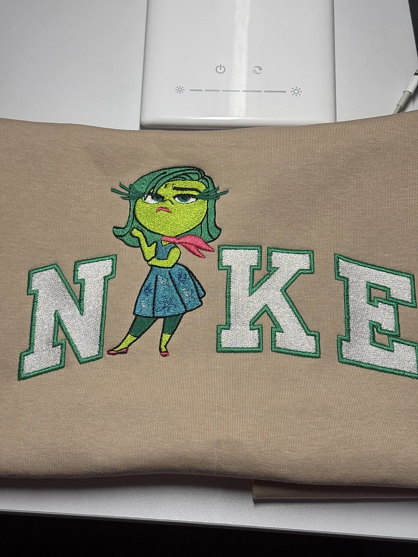 Práce v portfoliu - Вышивка на ваших футболках и худи. - fotografie 4