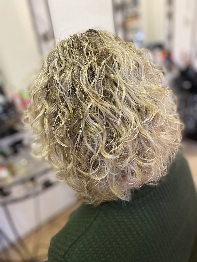 Práce v portfoliu - Завивка волос