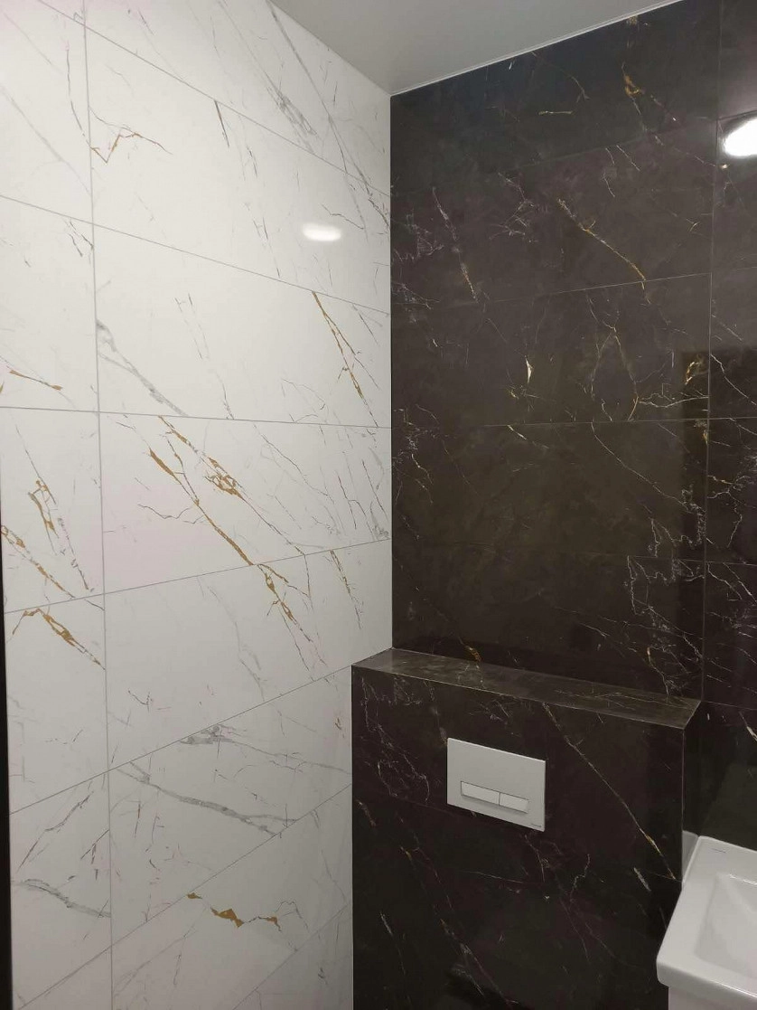 Práce v portfoliu - oblozeni koupelni - fotografie 2