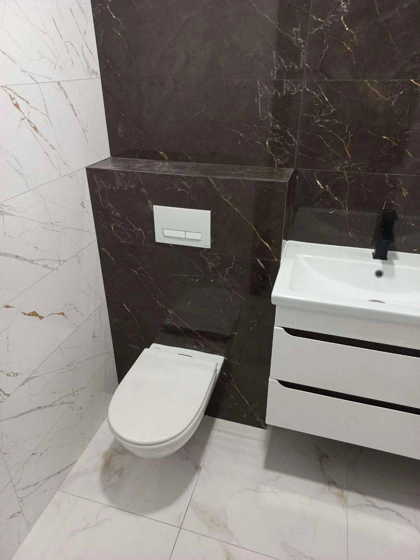 Práce v portfoliu - oblozeni koupelni - fotografie 3