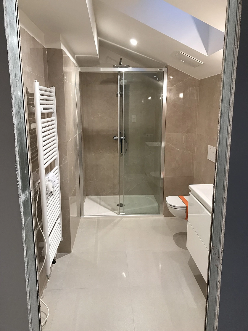 Práce v portfoliu - Obklady a dlažba - fotografie 5