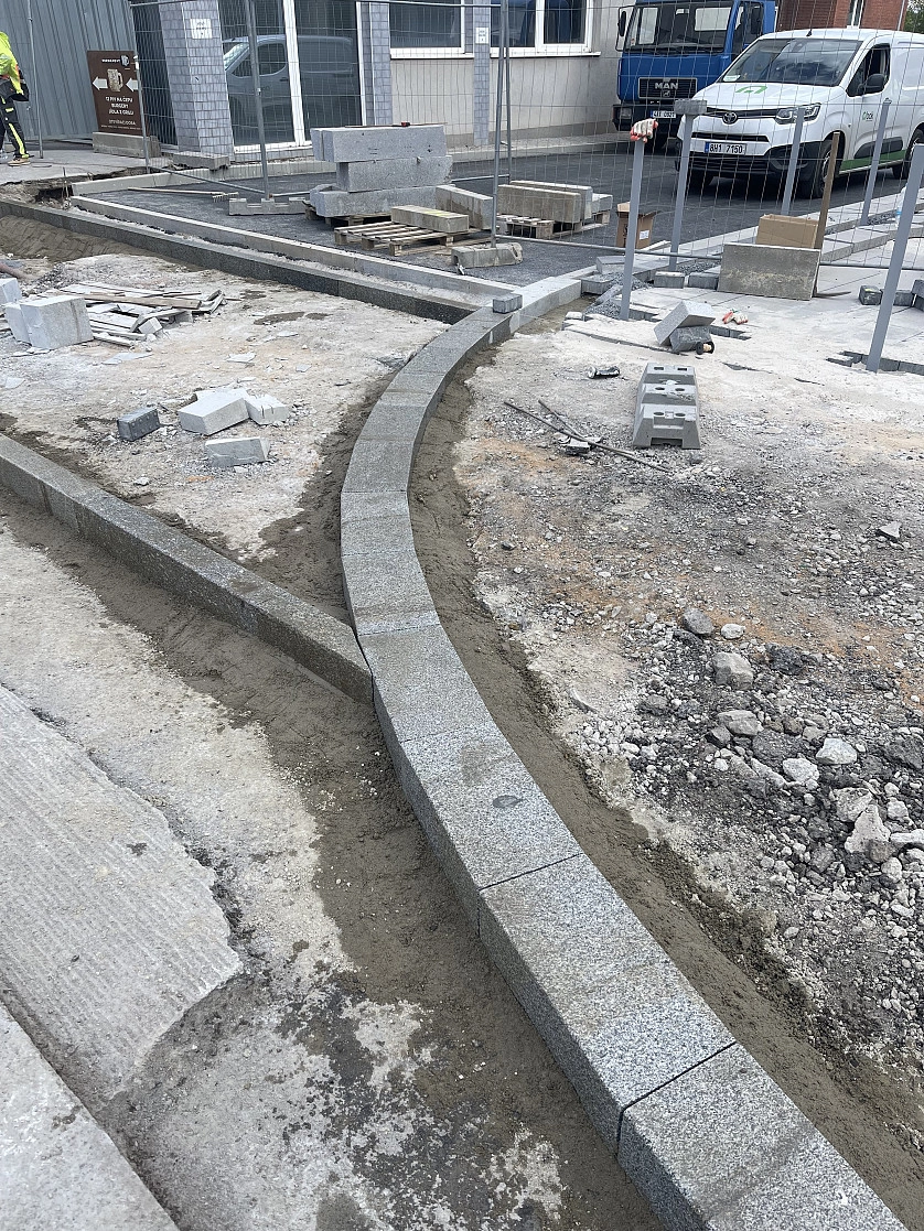 Práce v portfoliu - Pokladka Dlažby a obruby…. - fotografie 3