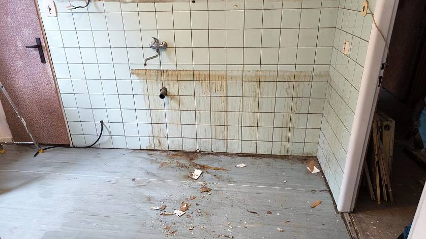 Práce v portfoliu - montáž kuchyňské linky - fotografie 2