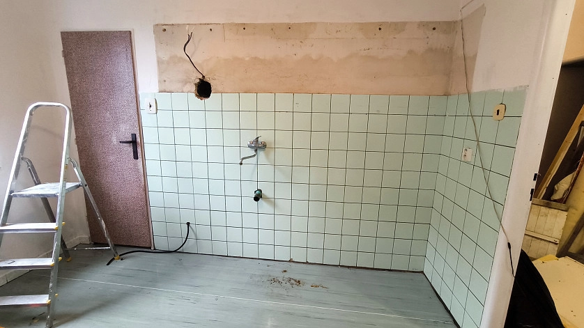 Práce v portfoliu - montáž kuchyňské linky - fotografie 3