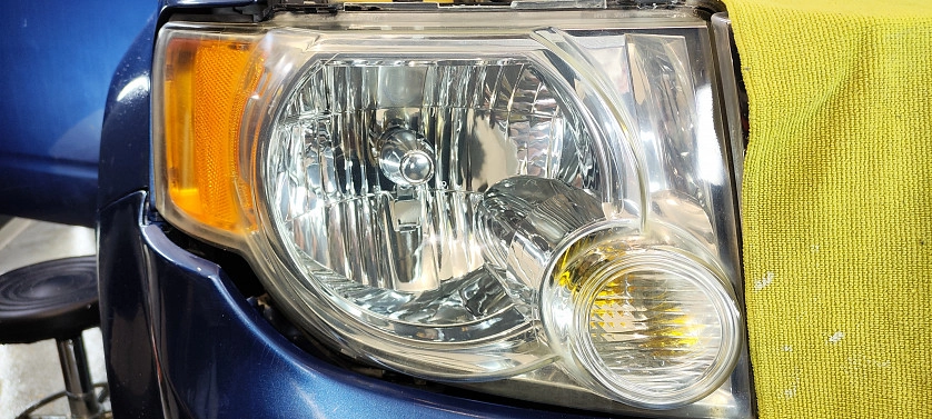 Práce v portfoliu - Leštění světlometů - fotografie 2