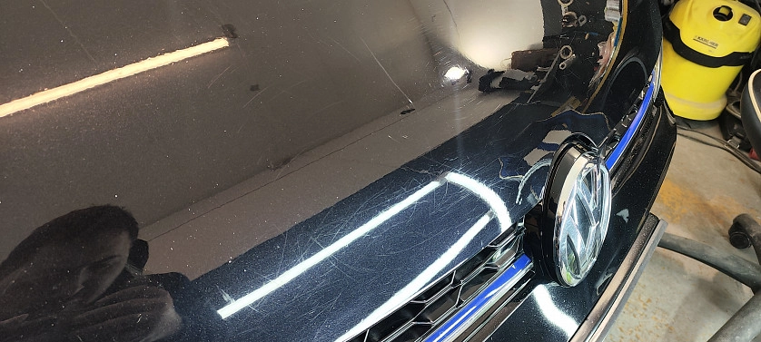 Práce v portfoliu - Leštění laku na autě