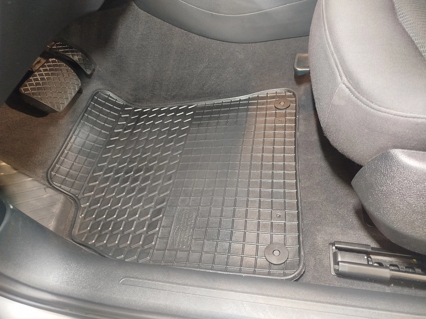 Práce v portfoliu - Čištění interiéru vozu - fotografie 4