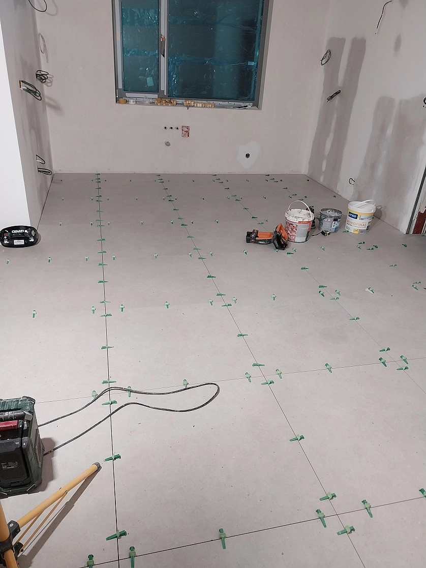 Práce v portfoliu - Dlažby v kuchyně - fotografie 3