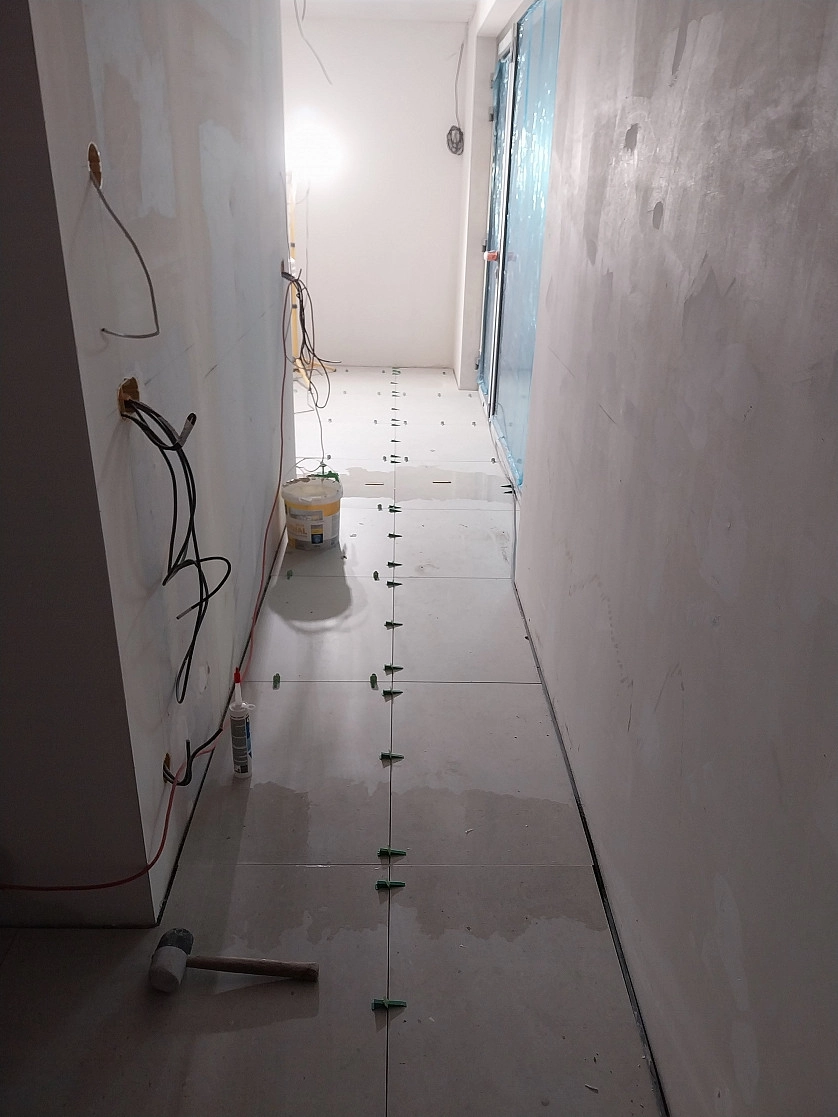 Práce v portfoliu - Dlažby v kuchyně - fotografie 4