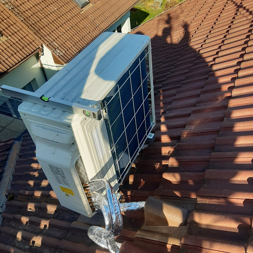 Práce v portfoliu - oprava klimatizace - fotografie 3