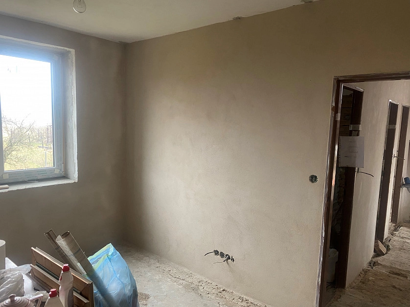 Práce v portfoliu - Fasáda + štukatérské práce - fotografie 5