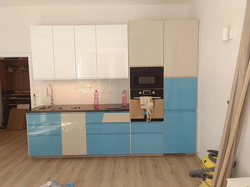 Работа портфолио - Montáž nábytku