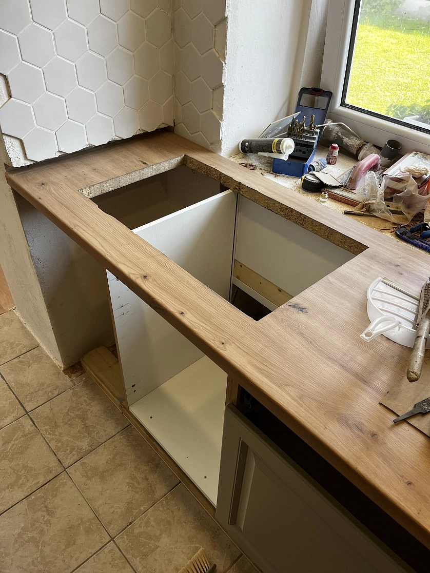 Práce v portfoliu - Instalce kuchyňské linky - fotografie 2