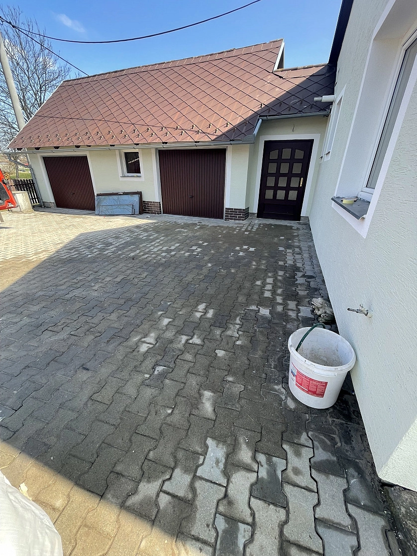 Práce v portfoliu - Rekonstrukce RD Boršov - fotografie 2