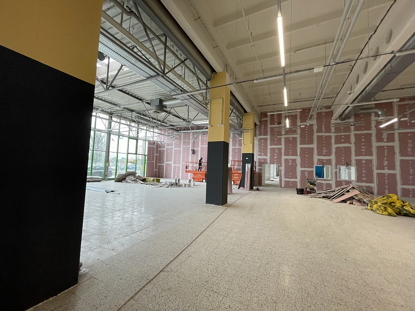 Práce v portfoliu - Výstavba prodejny Alza Čakovice - fotografie 5