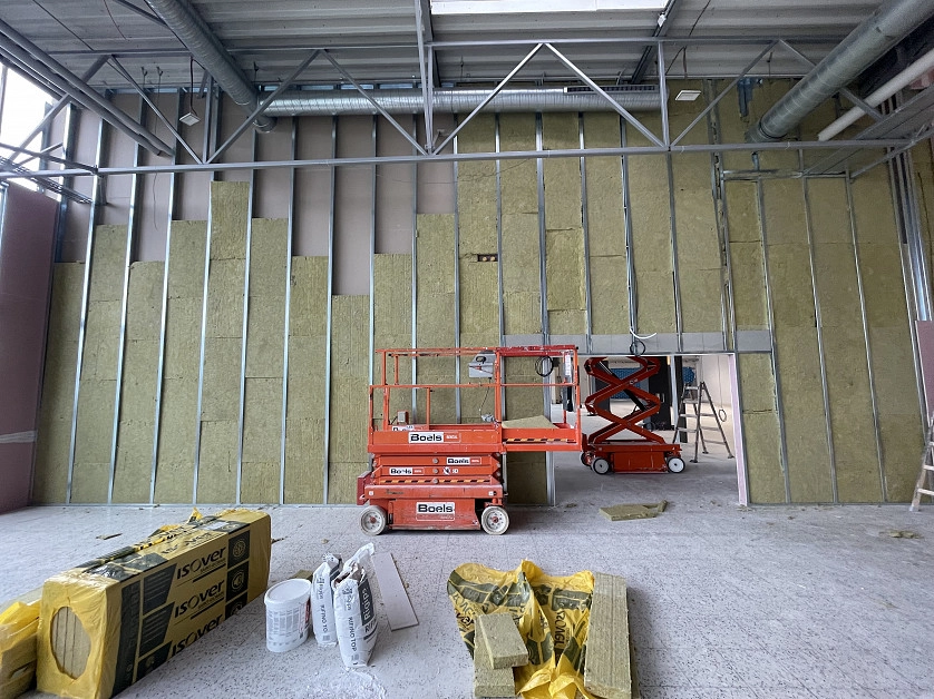 Práce v portfoliu - Výstavba prodejny Alza Čakovice