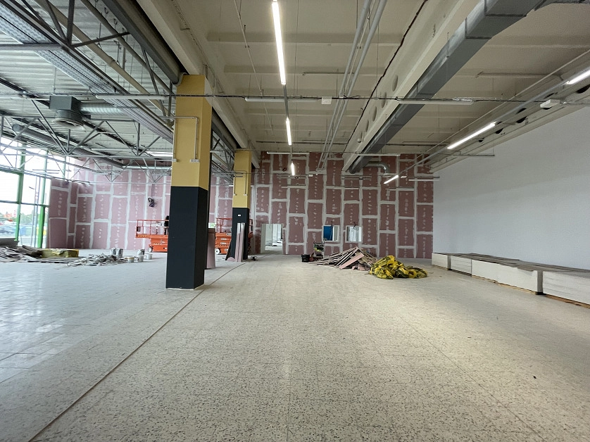 Práce v portfoliu - Výstavba prodejny Alza Čakovice - fotografie 6