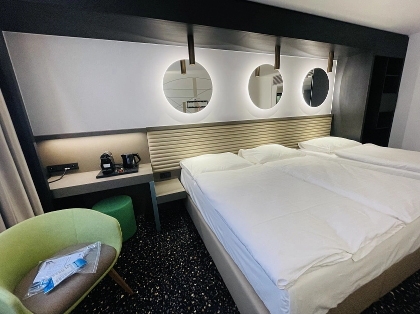 Práce v portfoliu - Rekonstrukce Hotelu EA Hotel Embassy - fotografie 3