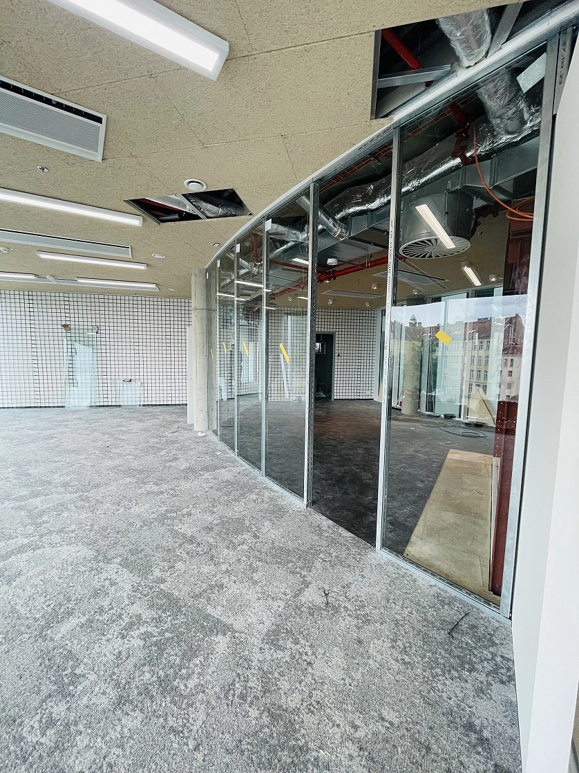 Práce v portfoliu - Skleněné příčky Green Point - fotografie 2