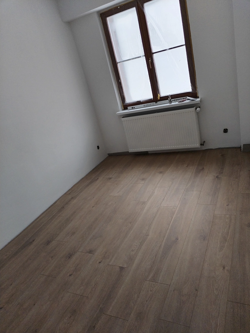 Práce v portfoliu - Pokládka podlahových krytin - fotografie 5