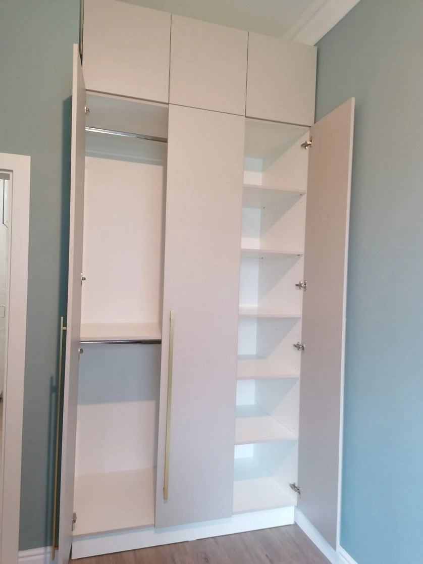 Práce v portfoliu - Шкафы, полки, гардеробы - fotografie 2