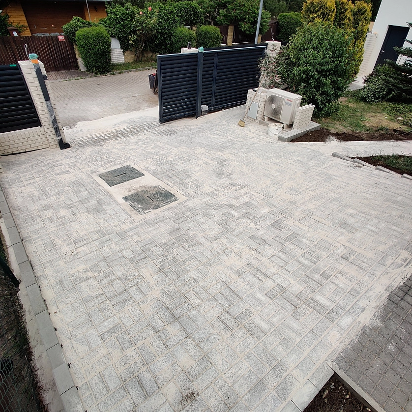 Portfolio work - Realizace parkovací místa v Brandýs nad Labem - photo 2