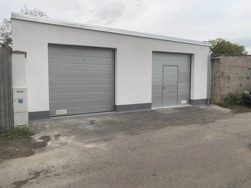 Práce v portfoliu - dvougaráž na klíč - fotografie 2