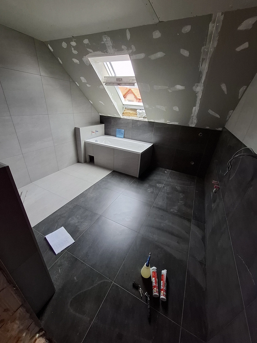 Práce v portfoliu - Rekonstrukce bytu ,koupelen.Praha ,Praha vychod - fotografie 5
