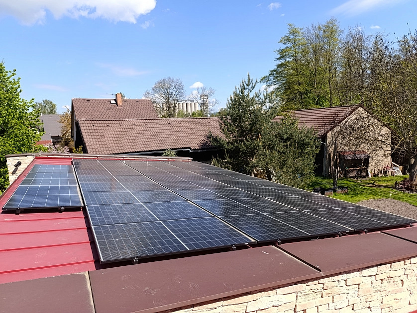 Работа портфолио - Установка гибридных солнечных станций 9, 15, 20кВт, подключение тепловых насосов, зарядных станций для электромобилей - фото 2