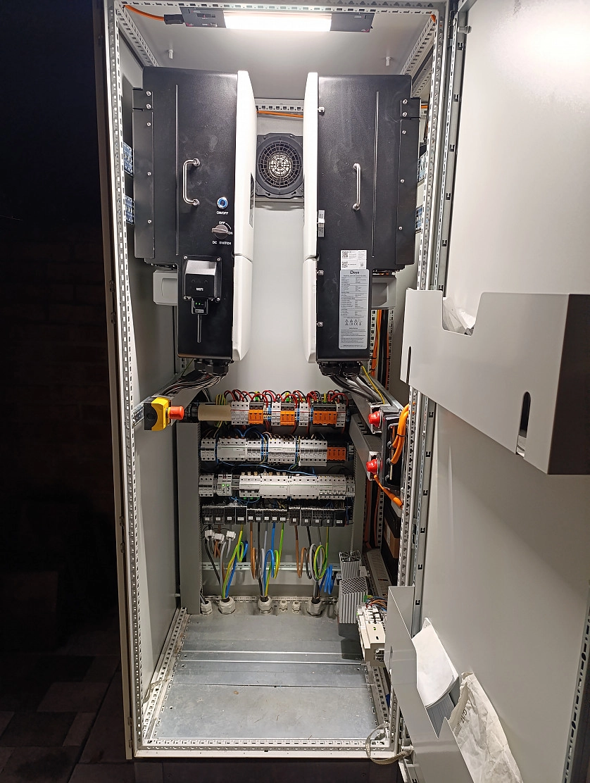 Работа портфолио - Установка гибридных солнечных станций 9, 15, 20кВт, подключение тепловых насосов, зарядных станций для электромобилей - фото 3