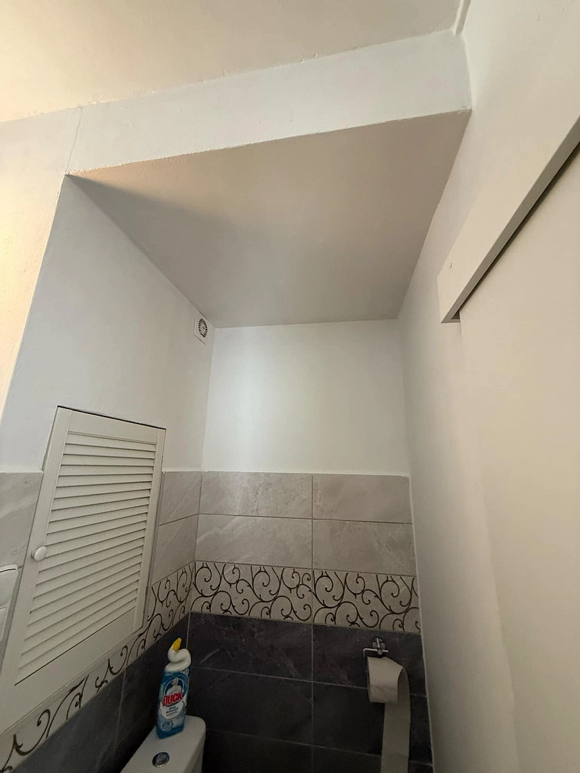 Práce v portfoliu - Tmelení a malování bílou barvou - fotografie 3