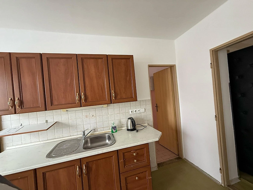 Práce v portfoliu - Tmelení a malování bílou barvou - fotografie 2