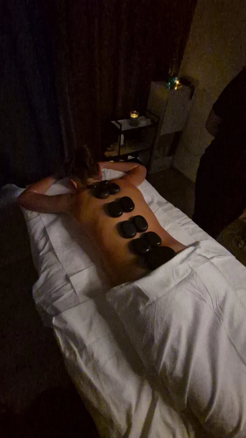 Práce v portfoliu - Массаж горячими камнями( Стоун терапия) - fotografie 2