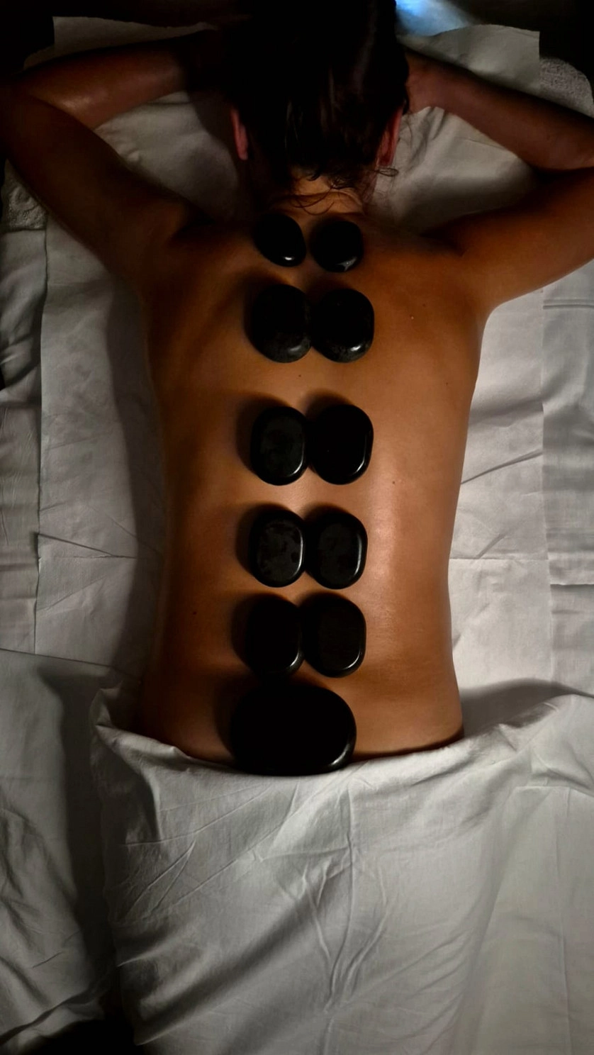 Práce v portfoliu - Массаж горячими камнями( Стоун терапия)