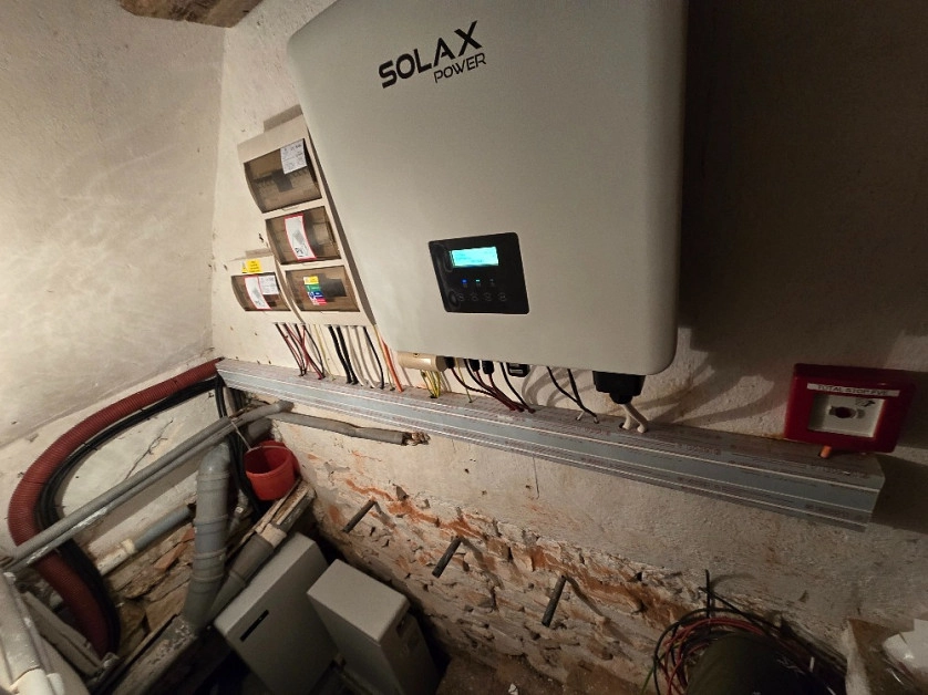 Práce v portfoliu - Fotovoltaika komplet na klíč - fotografie 2