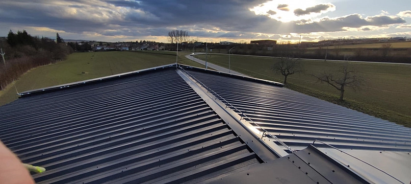 Práce v portfoliu - Montáž hromosvodu - fotografie 4