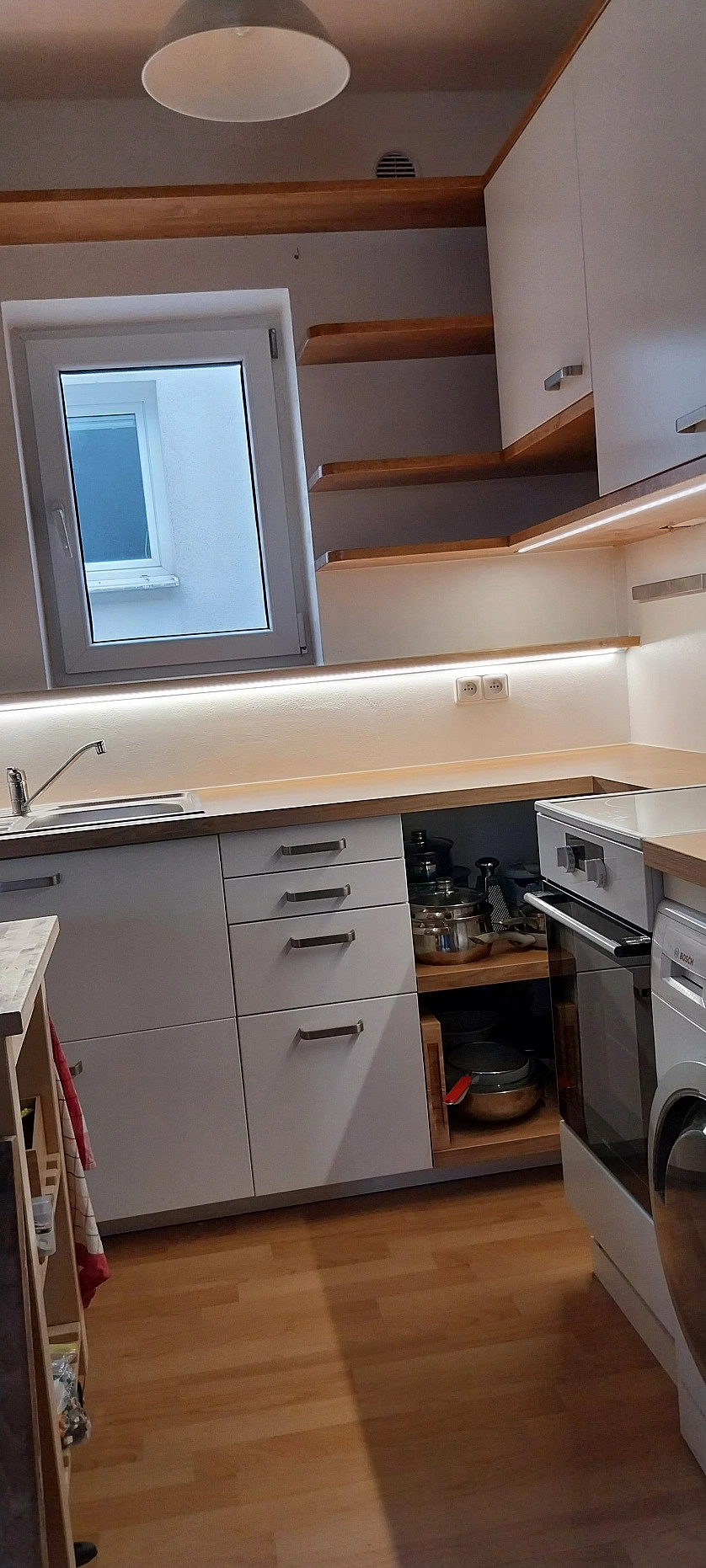 Práce v portfoliu - Realizace male kuchyňky - fotografie 2