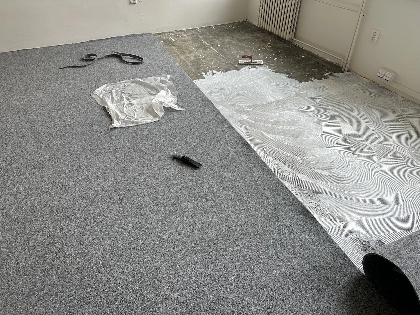 Práce v portfoliu - pokládka koberců - fotografie 6