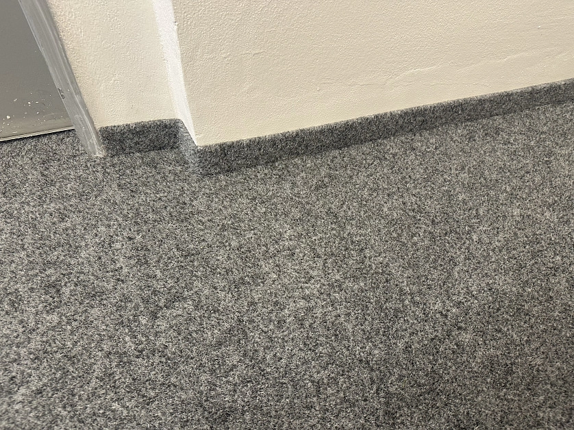 Práce v portfoliu - pokládka koberců - fotografie 5