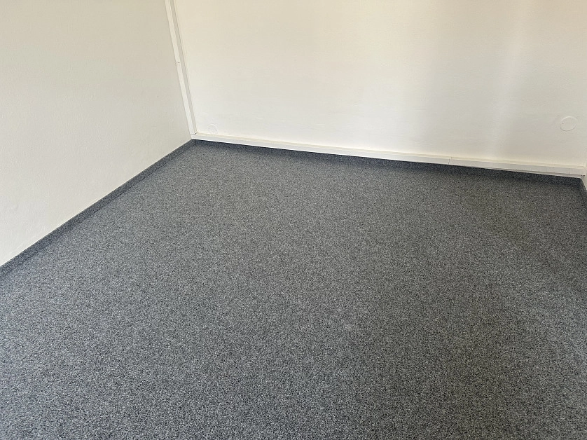 Práce v portfoliu - pokládka koberců - fotografie 2