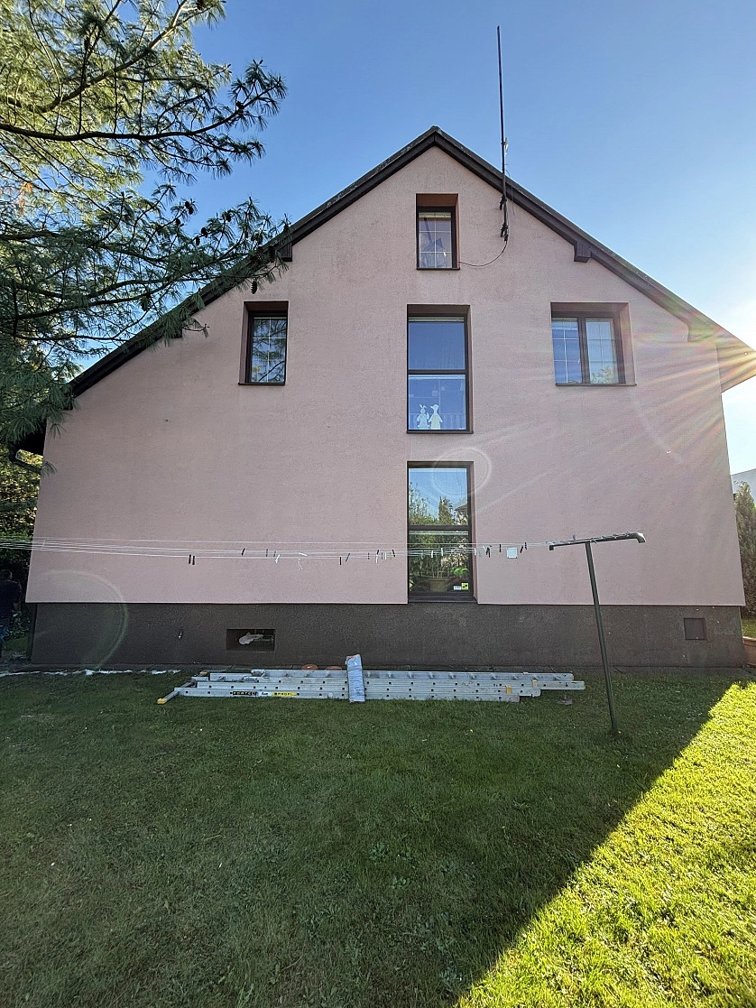 Práce v portfoliu - Čištění fasády a nano impregnace - fotografie 2